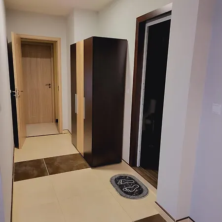 нашата къща 
