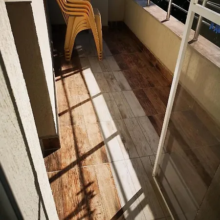 нашата къща 