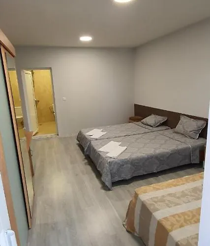 нашата къща 