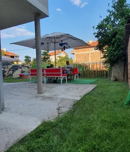 нашата къща 